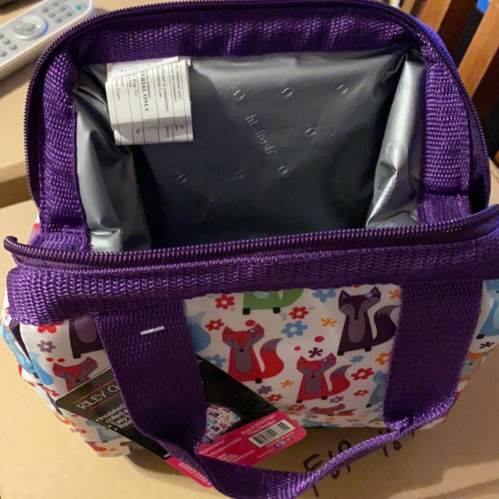 Brand new insulated lunch bag for kids and adults
